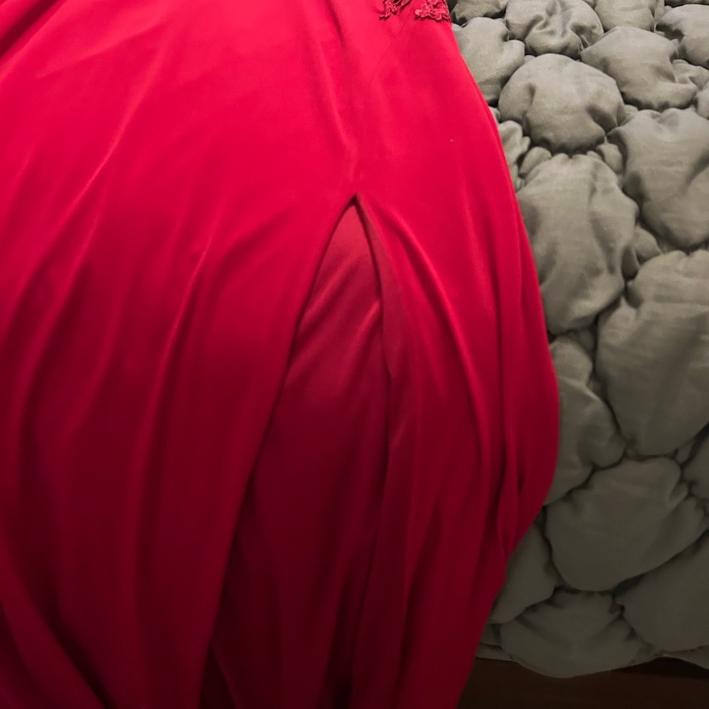 Elegant Red Lace Evening Gown.  Like new - Picture 12 of 15
